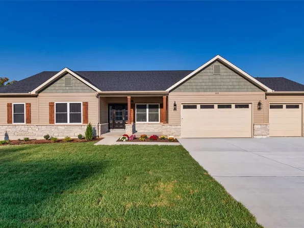 105 Echo Lake Cir, Byrnes Mill, MO 63025