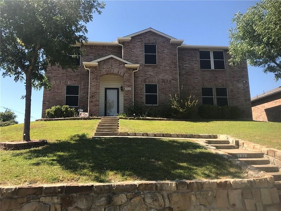 2nd image of 2828 Sonora Ln