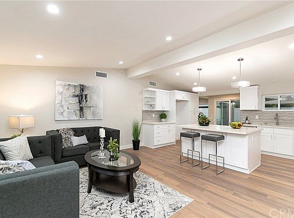 3rd image of 227 Rose Ln