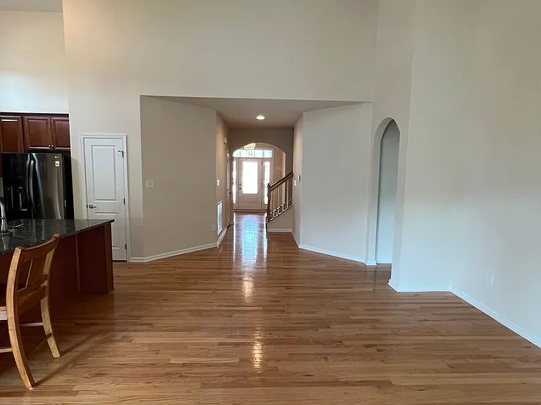 965 Eagle Pl N — Photo 18