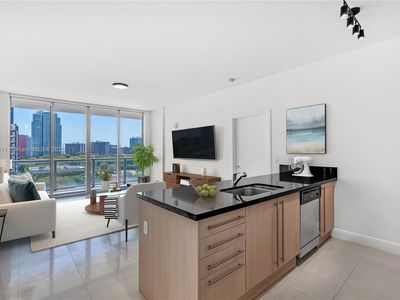 79 SW 12th St APT 1204, Miami, FL, 33130