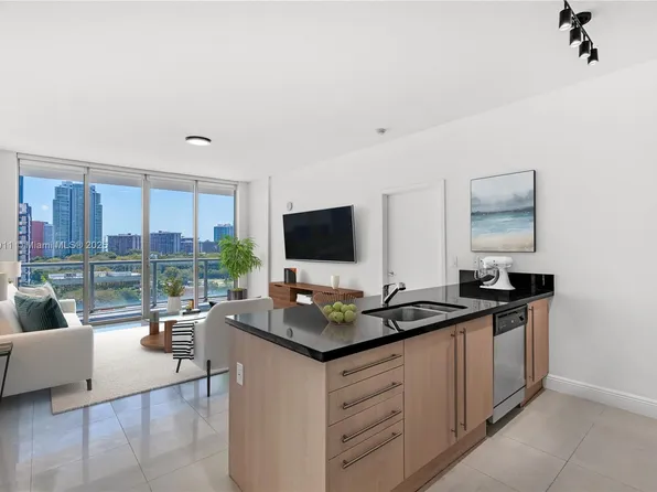 79 SW 12th St APT 1204, Miami, FL 33130