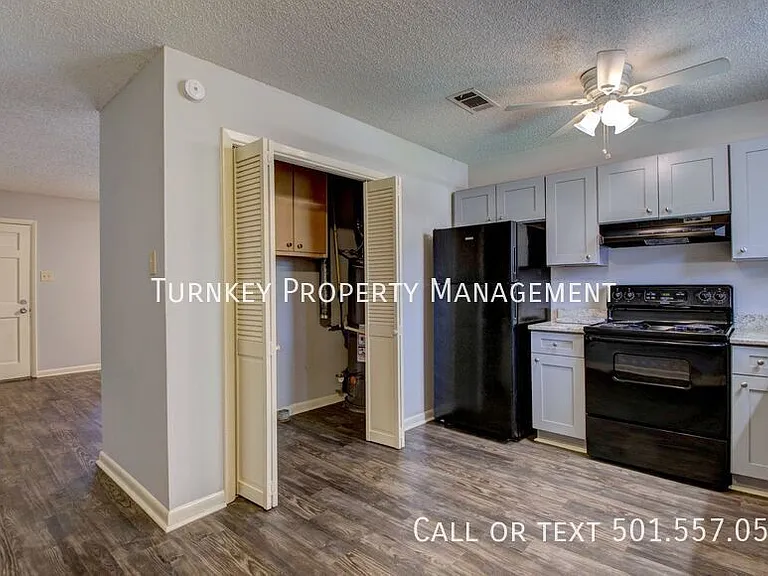 2 E Laramie Dr #B — Photo 7