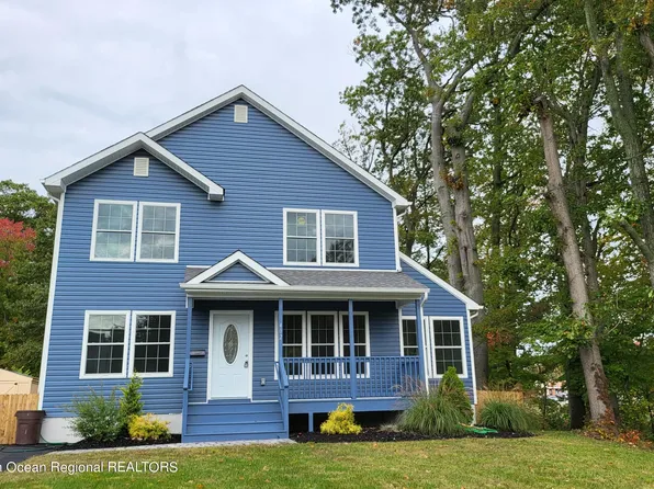 402 W Prospect Ridge Avenue, Keyport, NJ 07735