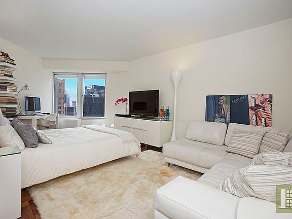 5th image of 150-156 W 56th St APT 4610
