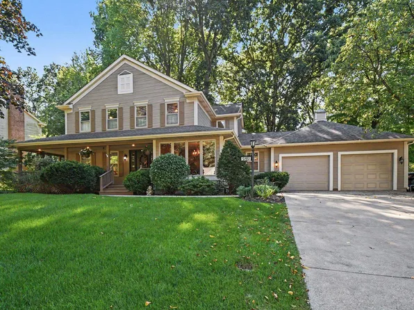 51951 Carriage Hills Dr, South Bend, IN 46635