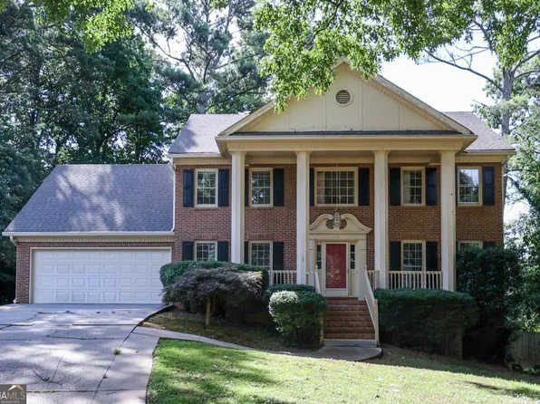 4128 Mayflower Ct SW, Lilburn, GA 30047