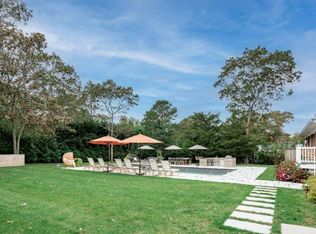 45 Sherwood Rd, Hampton Bays, NY 11946