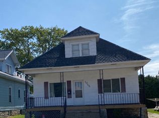 1046 Marinette Ave, Marinette, WI 54143