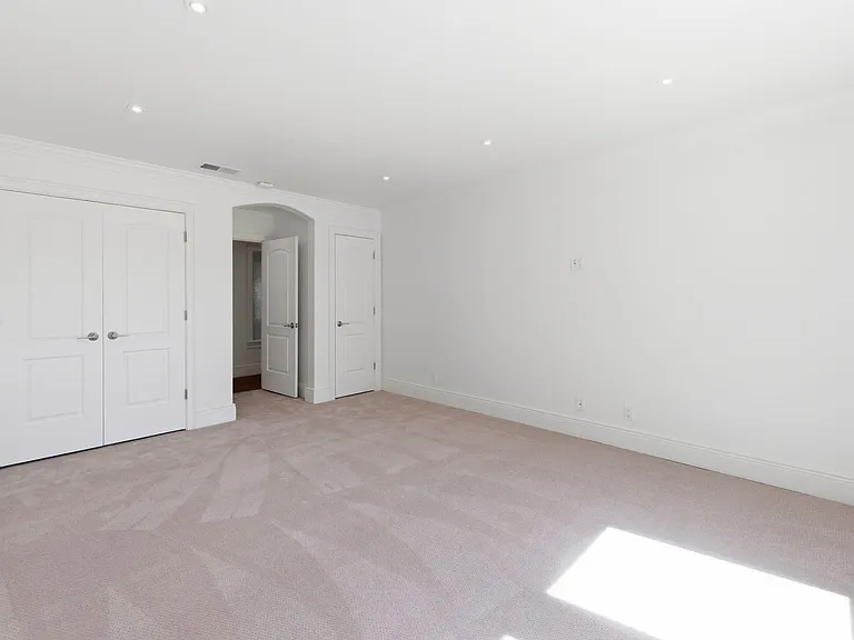 2476 Homewood Dr — Photo 15