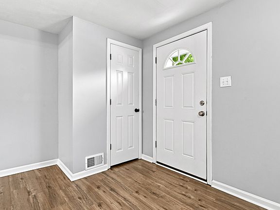 4th image of 56 Pointview Rd