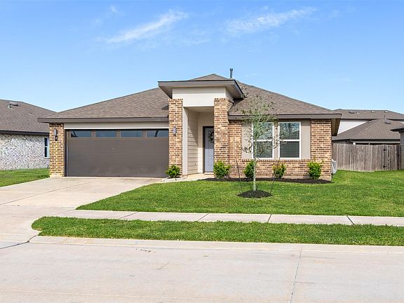 3rd image of 8114 Buck Ln