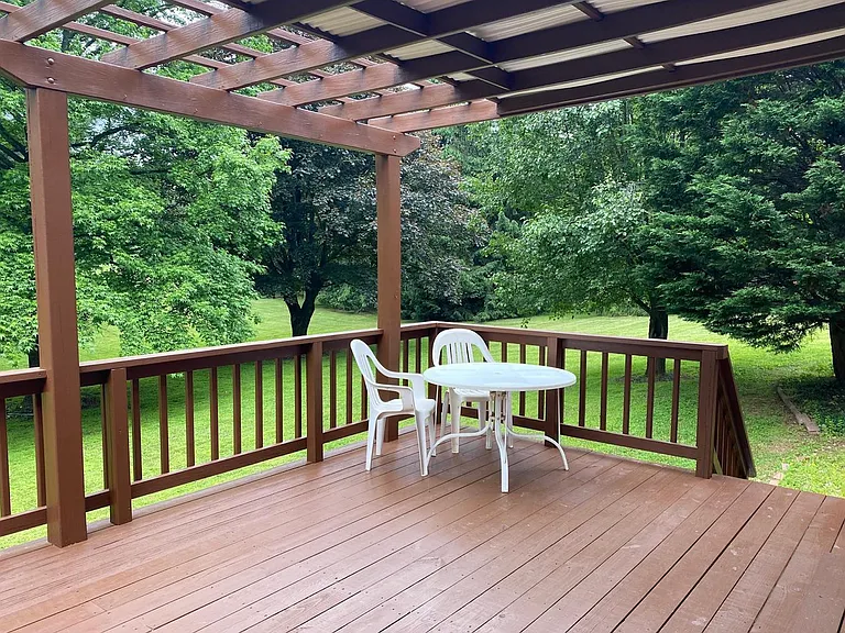 330 River Bend Rd — Photo 25