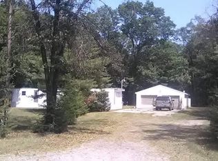 7820 Maple Hill Rd, Howard City, MI 49329