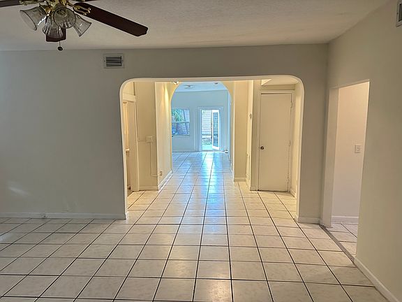 3rd image of 611 El Vedado #1