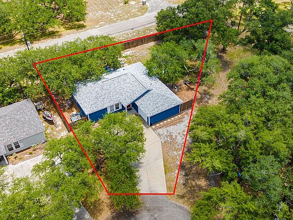 3rd image of 123 Wayside Ln