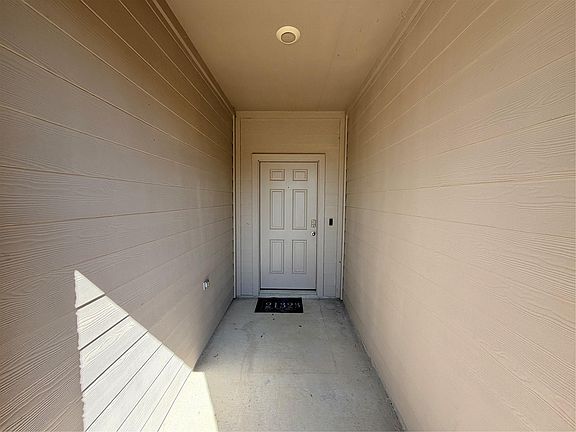 3rd image of 21323 Pine Mill Dr