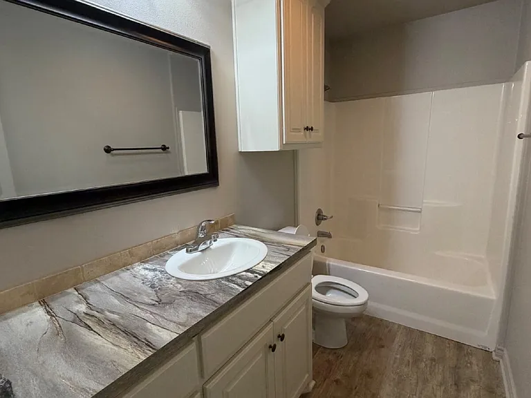 6105 73rd St #A — Photo 11