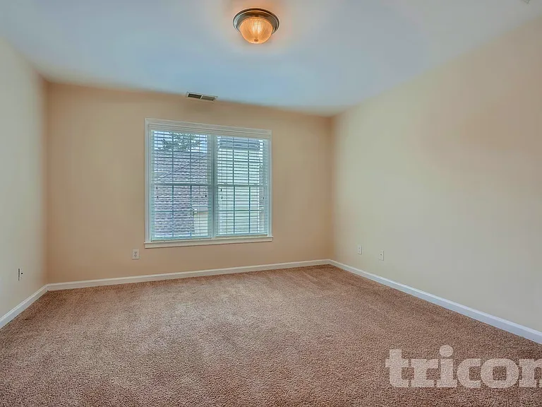 1231 Brentwood Ct — Photo 14