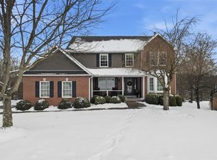 1039 S Lake Dr, Gibsonia, PA 15044