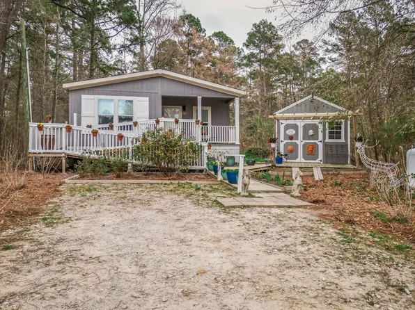 9461 Begonia Rd, Ore City, TX 75683