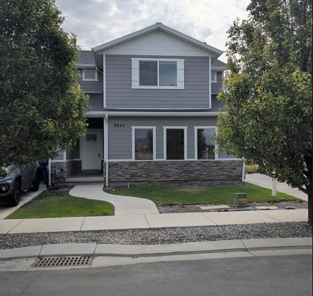 4 bed, 2614 sqft, $2,475 — Photo 1