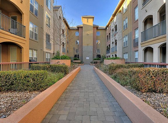 2nd image of 1550 Technology Dr Unit 4067