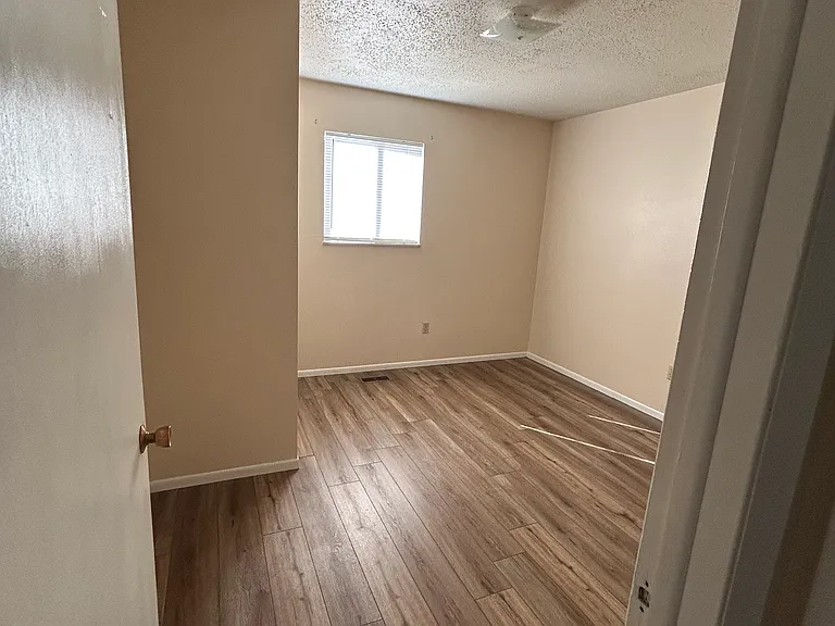 2615 Thatcher Ave #2617 — Photo 8