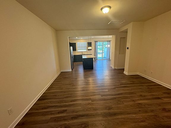 4th image of 5810 Clan Maclaine Dr