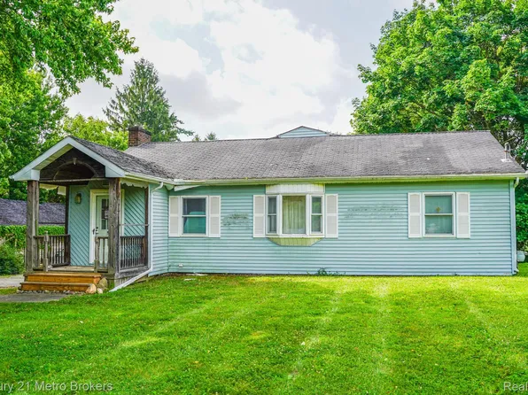 8294 Davison Rd, Davison, MI 48423