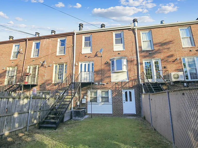 1831 E Capitol St SE #1 — Photo 20