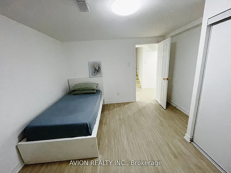 56 Golden Oak Ave #BASEMENT — Photo 8