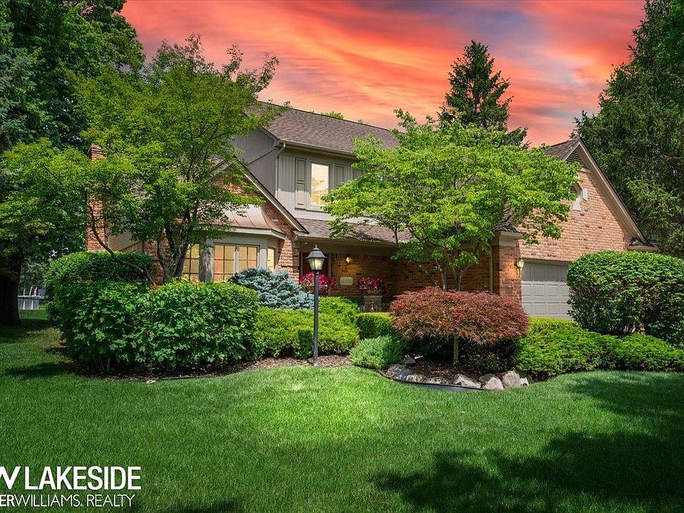 1st image of 16965 Huntington Woods Dr