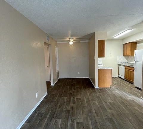 4th image of 3240 Bonnie Dr #218