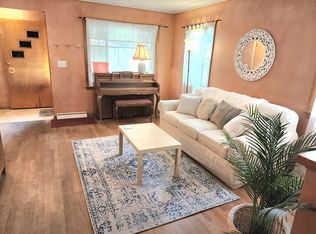 933 Burke Ave NE #A, Grand Rapids, MI 49503