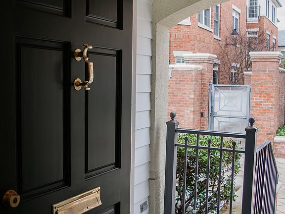 2nd image of 7-33 Hulfish St #33-D