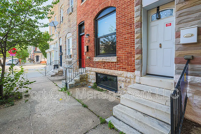 2 bed, 2.5 bath, 1378 sqft, $2,500 — Photo 3