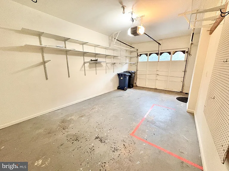 5111 Heritage Ln — Photo 49