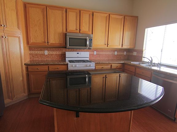 5th image of 9220 Sunnyfield Dr