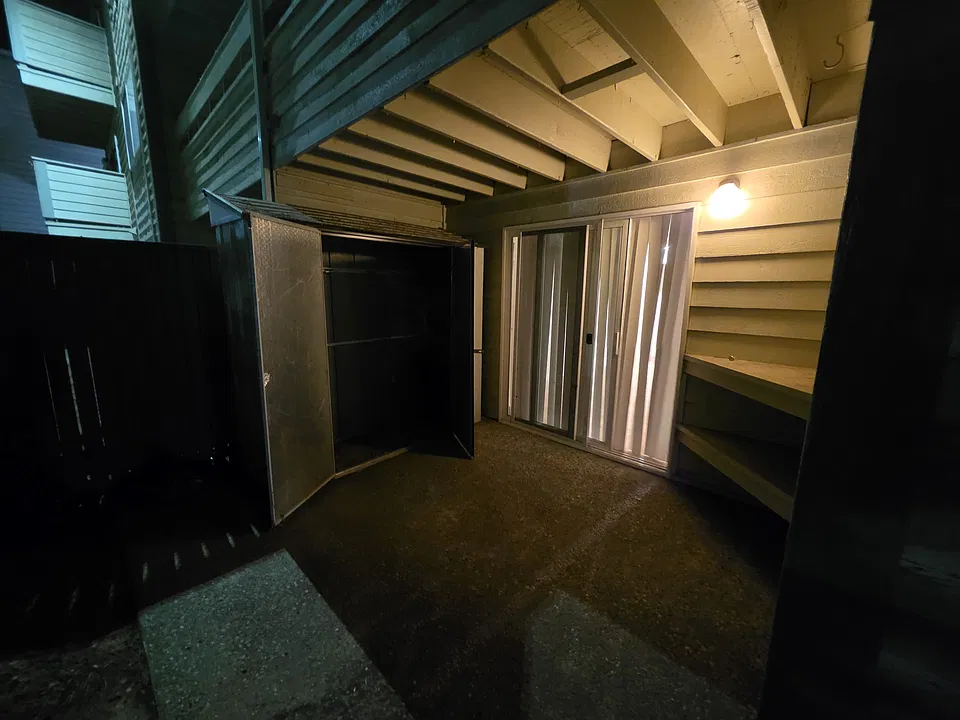 1150 Sunset Blvd NE #105