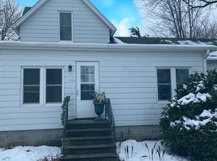 430 Adams St, Malta, IL 60150