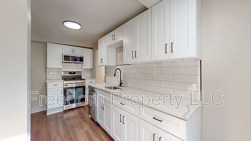 1st image of 353 Main St APT 4