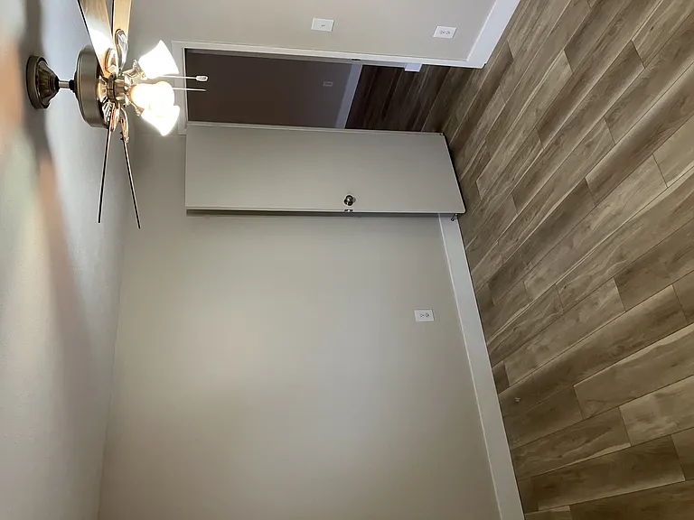 Emerald Village Apartments — Photo 34