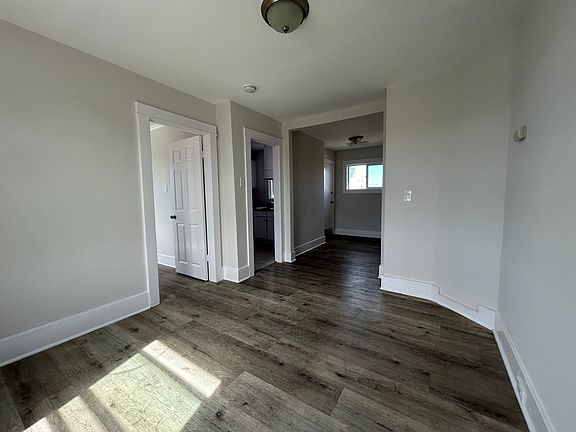 5th image of 6703 Malabar St #3/4