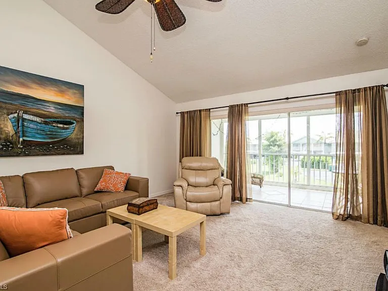 180 Furse Lakes Cir #E8 — Photo 6