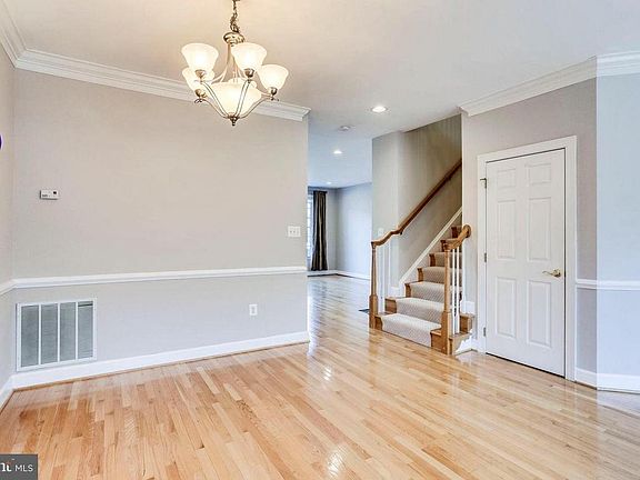 3rd image of 151 Herndon Mill Cir