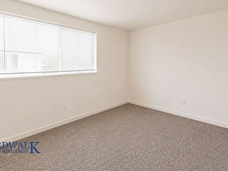 1195 E Roosevelt Ave — Photo 10
