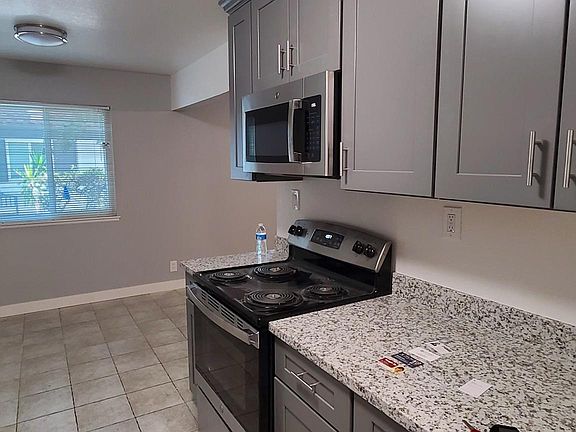 4th image of 1732 Ross Cir #1