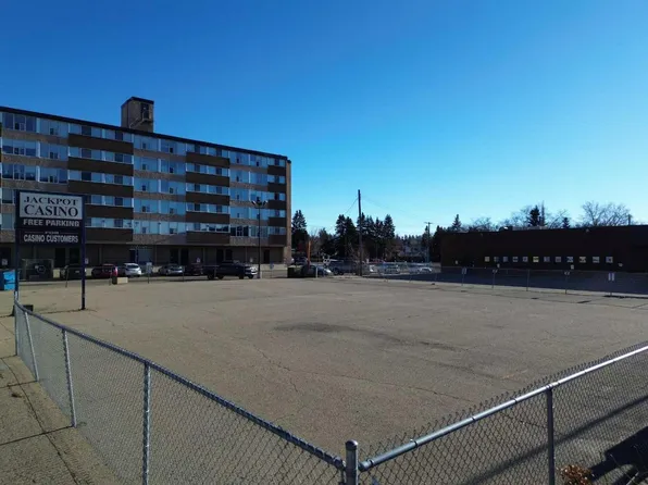 4717 49th St, Red Deer, AB T4N 1T6