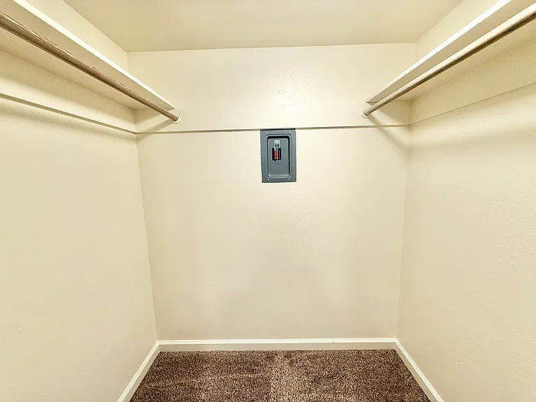 633 Stewart St #22 — Photo 9